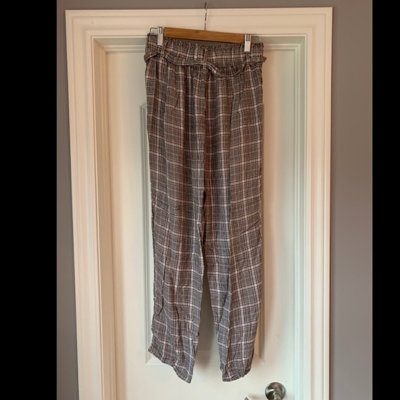 American Eagle Plaid Flowy Pants - Picture 2 of 12